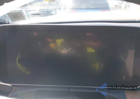 2022 Mercedes-Benz C 300 4Matic z USA, uszkodzony, nr VIN W1KAF4HB3NR020896